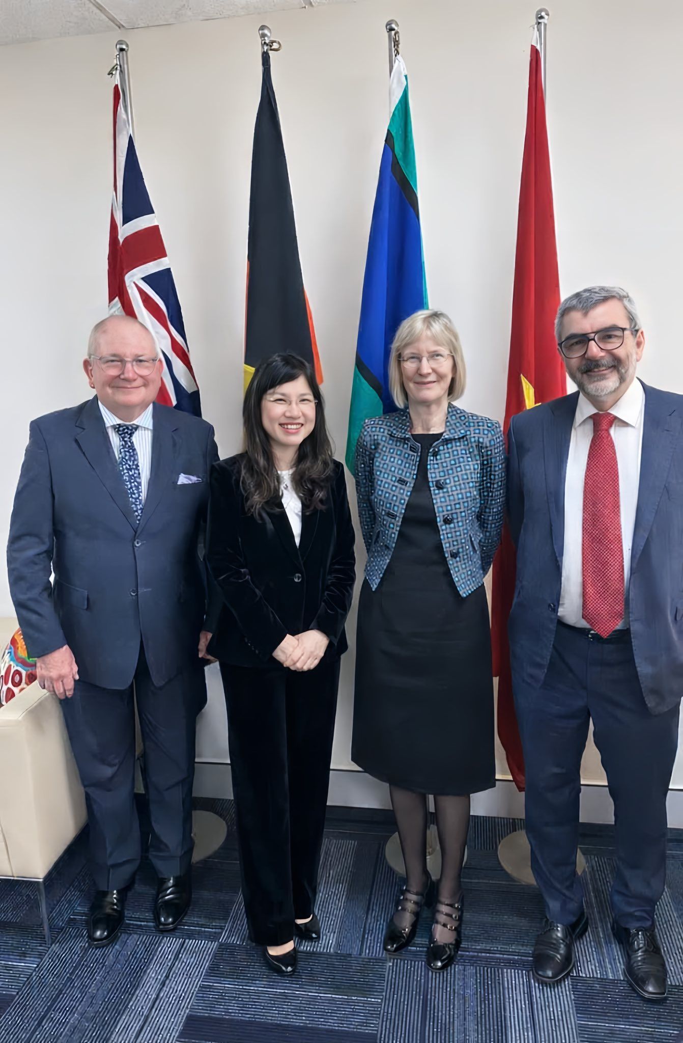 AMEB Strengthens Strategic Ties with Australian Embassy in Vietnam